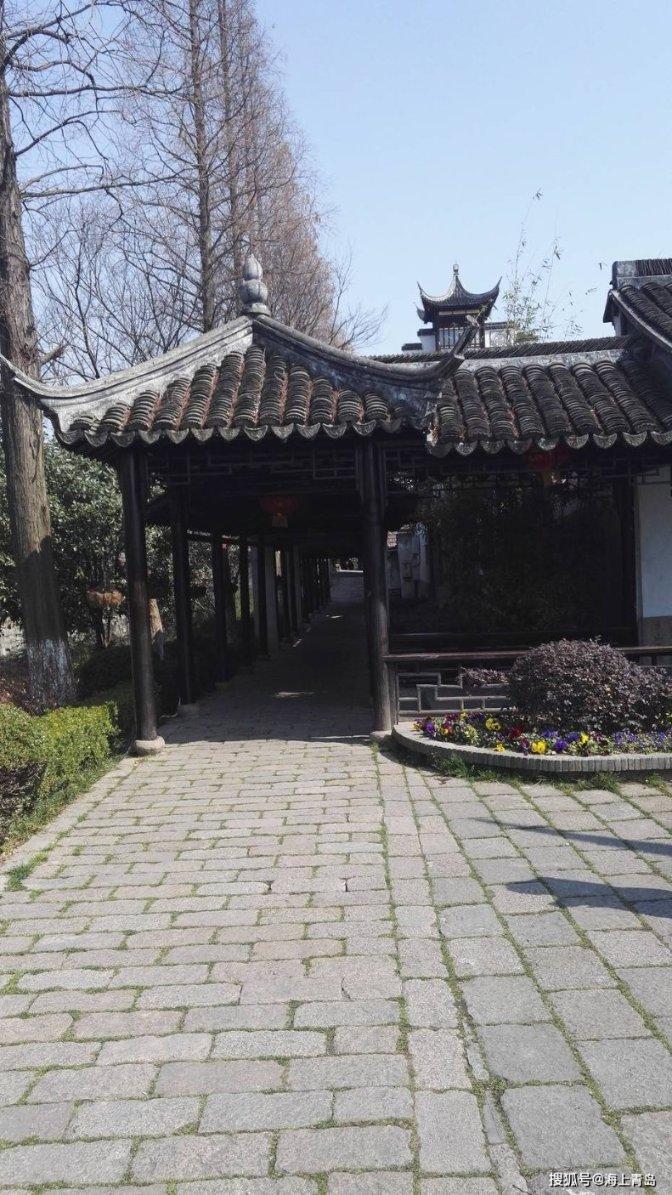 订婚强奸案被判强奸男子民事起诉，男方请求女方结婚登记，不结退还11.8万彩礼，法院能否支持男方诉求？